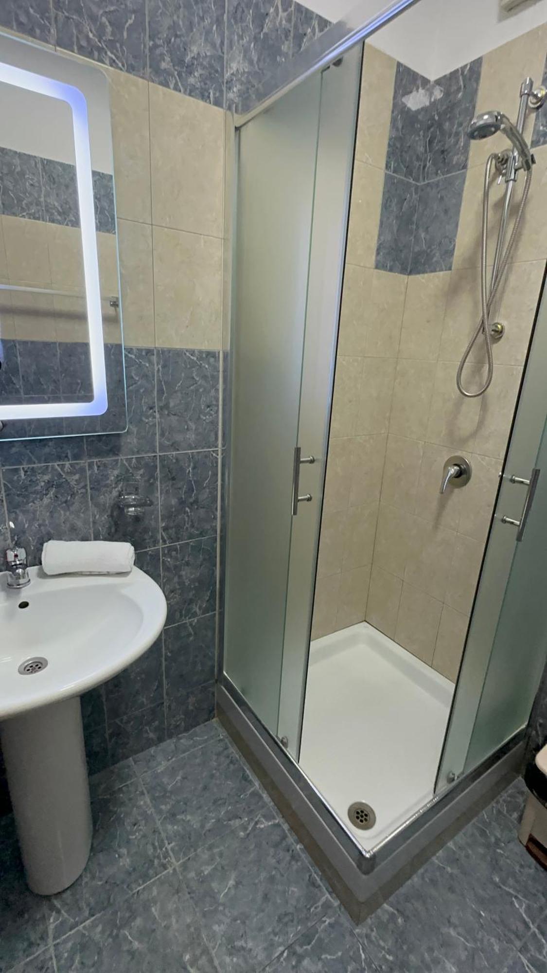 Dioras Apartment. Tirana Esterno foto
