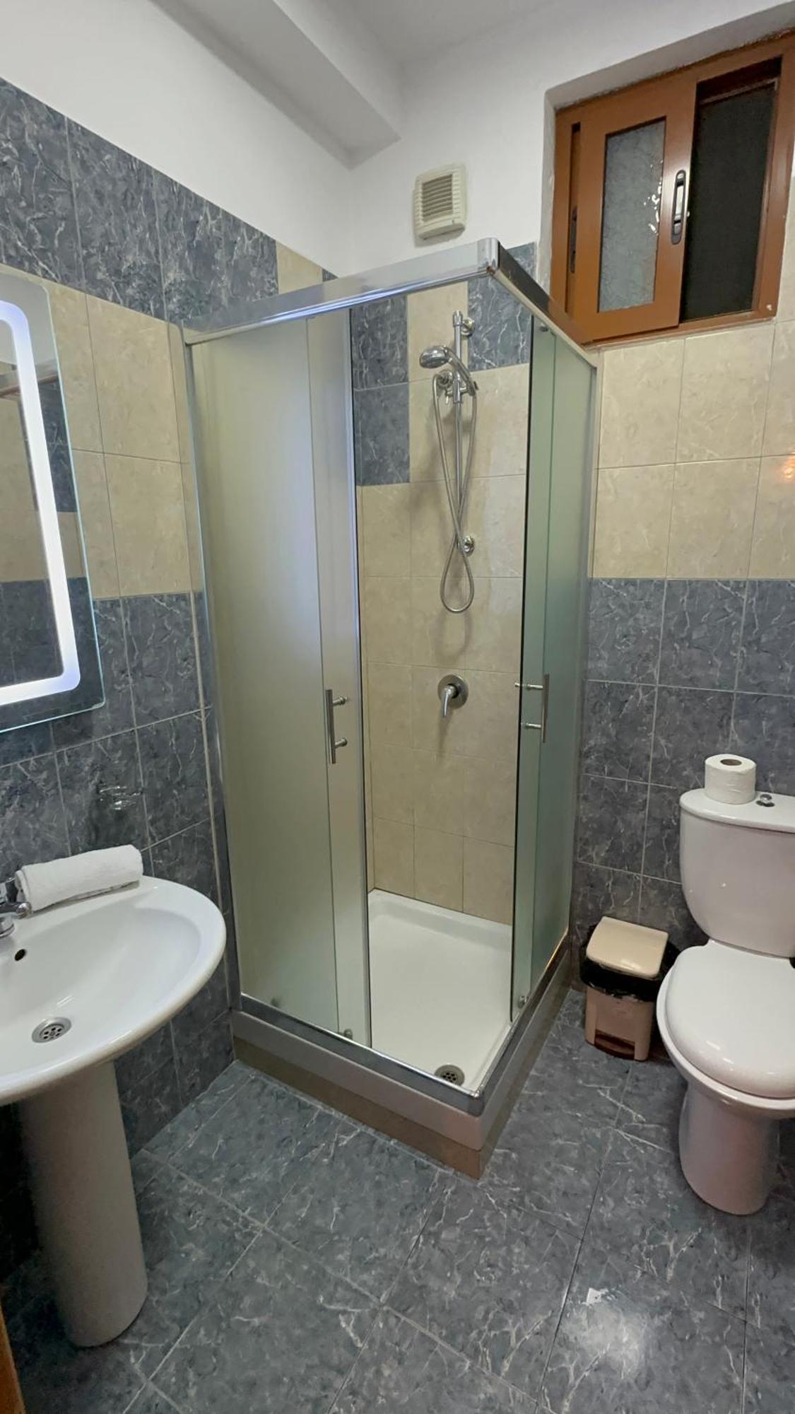 Dioras Apartment. Tirana Esterno foto